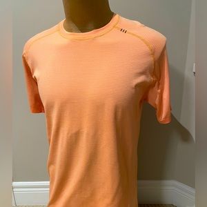 Lululemon Men large Metal vent